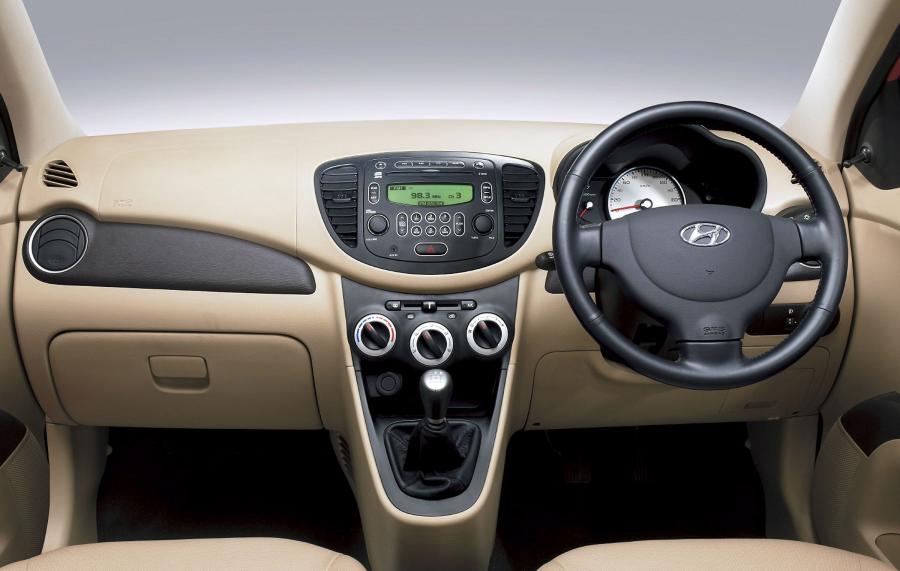  Hyundai i10 2011 года  (фото 18 из 21)